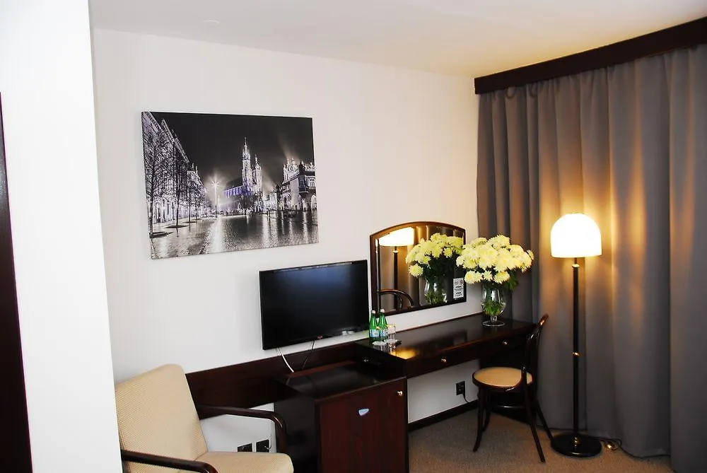 Go Cracow Resort Krakow 3*,